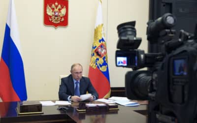 Podľa Putina vrchol pandémie ešte len príde. Ruská armáda medzitým stavia 16 špeciálnych nemocníc.