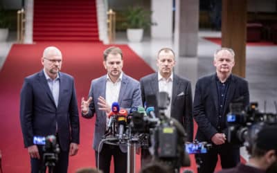 Zahraničné spojenectvá Kollára sú úplne v rozpore s tým, pod čo sa jeho strana podpísala, hovorí politológ.