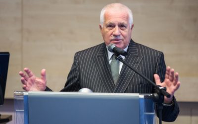 Oslobodzovanie Prahy Američanmi? Myslel som si, že prepisovanie dejín už nezažijem, hovorí Klaus.