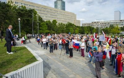 Protest proti vláde bude zajtra o druhej popoludní pred Úradom vlády na Námestí slobody v Bratislave.