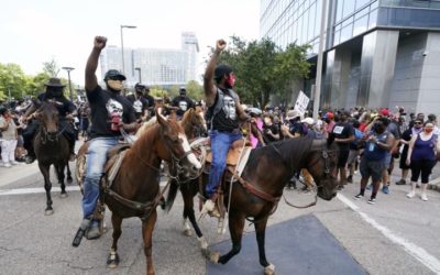 USA: Protesty proti policajnému násiliu pokračovali vo viacerých mestách.