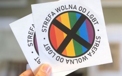 Poľsko dá peniaze mestám, ktoré kvôli zóne bez LGBT prišli o eurofondy. Vláde sa nepáči šikana.