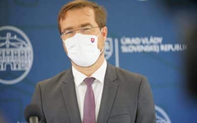 Krajčí: Slovensko má enormný nárast počtu infikovaných.