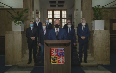 Nesmí se stát, že by nemocnice nedokázaly pečovat o nemocné, řekl Prymula. Chce se vyhnout úplnému lockdownu