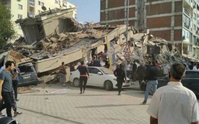 Řecko a Turecko zasáhlo silné zemětřesení. Ve Smyrně se zřítily domy, ostrov Samos hlásí tsunami.
