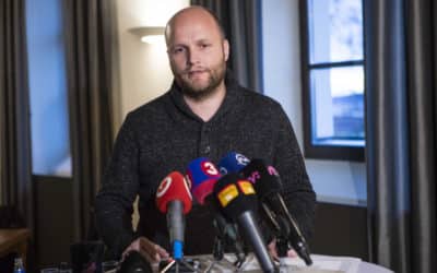 Spor Naďa a šéfa lekárskej komory graduje: Jeden hovorí o lobingu, druhý hrozí právnikmi.