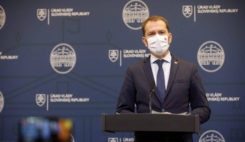 Matovič: Situácia je mimoriadne vážna, takmer 800 prípadov. Zomknime sa a vykrúťme hnusobe krk. 1