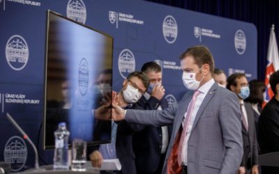 Po prvom dni testovania hlásia štyri testované okresy 2 225 infekčných osôb.