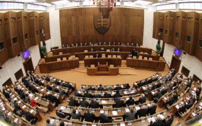 Slovenský parlament schválil ústavní změny. Upraví tím systém justice.