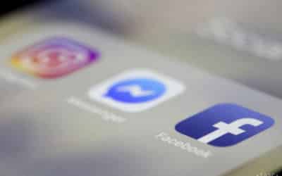 Facebook a Instagram zmažú dezinformácie o vakcínach proti COVID-19.