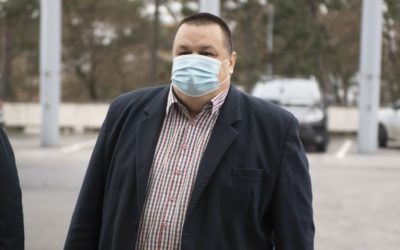Očkovanie môže výrazným spôsobom zmeniť priebeh celej pandémie, uviedol hlavný hygienik. „Pri každom lieku existuje možnosť nežiaducich účinkov,“ upokojuje.