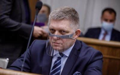 Fico podáva trestné oznámenie na prokurátorov ÚŠP Repu a Šúreka.