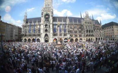 Cez víkend sa budú konať v 17. mestách Nemecka a Rakúska veľké protestné pochody proti korona-opatreniam.