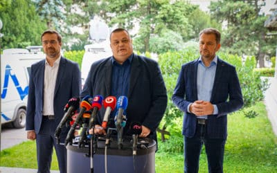 Mikas: Cítim, že sa na mňa hneváte. Robíme maximum, aby ste nemuseli prinášať ďalšie obete.