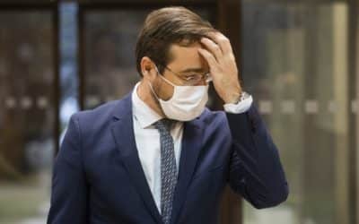 Boj s pandémiouPrehra ministra Krajčího.