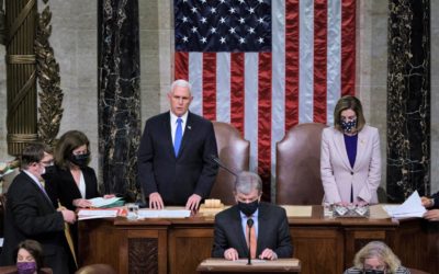 Kongres potvrdil Bidenovo vítězství. Trump slíbil spořádané předání moci.
