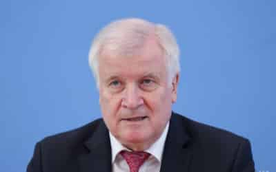 Seehofer: Nemecko zvažuje pozastavenie medzinárodných letov.