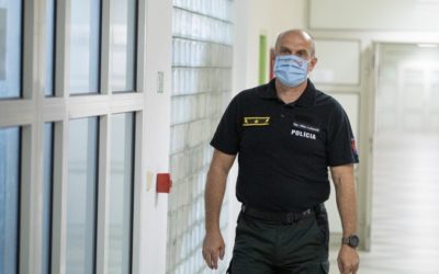 Šokujúca správa. Reportéri z RTVS ukázali Lučanského lekárske záznamy nezávislému traumatológovi: „Ide o typický úraz po bitke, po dobre mierenom údere do oka.“ tvrdí.