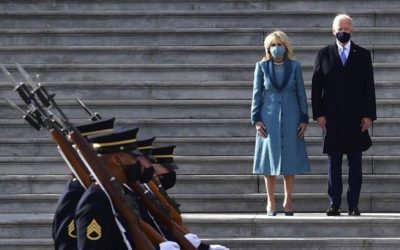 Biden hneď prvý deň nariadil nosenie rúšok. Rozhodol, že USA zotrvajú vo WHO.