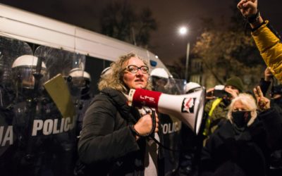 V Polsku vyšetřují vůdkyni protestů proti potratům. Hrozí jí až osm let vězení.