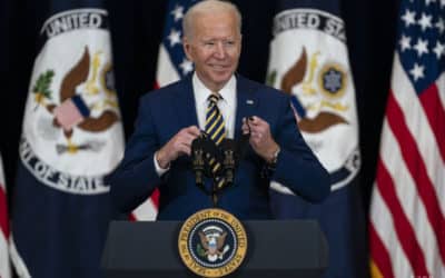 Biden: Amerika je späť.