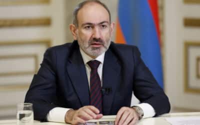 Arménska armáda žiada demisiu premiéra, ten to odmieta ako pokus o prevrat.