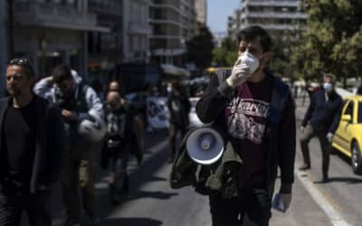 Turecká polícia zatkla 159 protestujúcich proti provládnemu rektorovi.