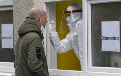 Prečo sme na tom tak zle? Expert: Neviňme mutáciu, pozrime sa na testovanie.