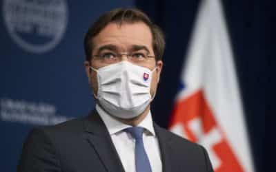 Minister Krajčí kritiku SaS a Za ľudí ustál. Pri núdzovom stave sa koalícia blíži k dohode.