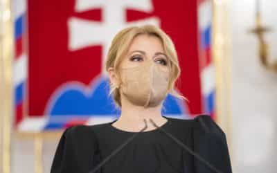 Prezidentka vyzvala Matoviča, aby odstúpil a ukončil krízu.