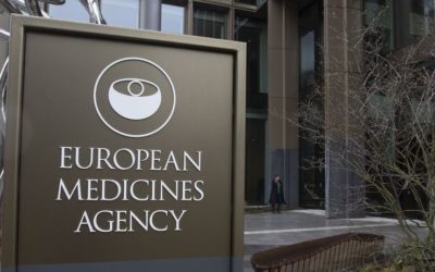 EMA ide opäť posudzovať AstraZenecu, Poľsko čelí extrémnej záťaži.