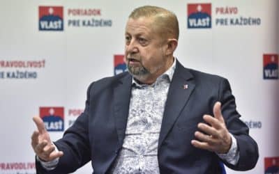 Harabin podáva trestné oznámenie na Kovaříka a policajta Podmajerského.
