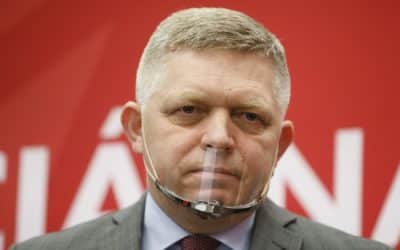 Smer-SD: Evidujeme cez 400.000 podpisov na iniciovanie referenda o voľbách.