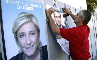 Francúzsky exminister: Macron je arogantný, prezidentkou sa môže stať Le Penová.