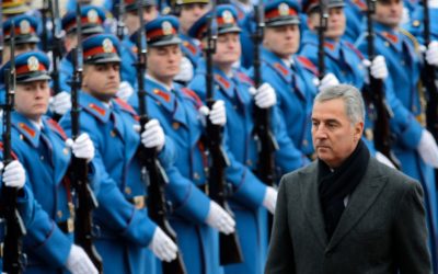 Za dverami centra bojujúceho proti hybridným vojnám.
