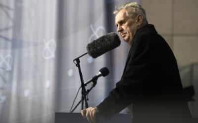 Český prezident Miloš Zeman sa ospravedlnil Srbom za bombardovanie Juhoslávie v roku 1999.