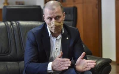 Fico hovorí o systéme udavačov. Kovařík vylučuje, že obvinenia stoja len na kajúcnikoch.