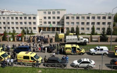Streľba v škole v Kazani má 11 obetí, jedného z útočníkov polícia zastrelila.