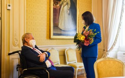 Prezident Zeman vyjádřil obdiv a podporu Cichanouské v boji s diktátorem.