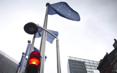 Eurokomisia spustila právne konanie voči Maďarsku a Poľsku.
