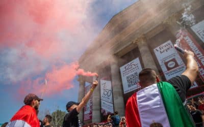 Ste homofóbi a rasisti. UEFA potrestala Maďarsko za zápasy v Budapešti.