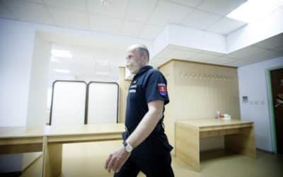 Obvinenie šéfa polície Kovaŕíka je ešte závažnejšie ako sa zdalo. Mal si dopredu a počas dovolenky zisťovať podrobnosti a následne meniť pokyny ku nasadeniu špeciálnej jednotky zo Sobraniec.