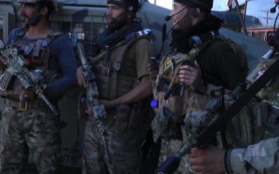 Taliban dobyl i město Mazáre Šaríf, vládní jednotky prchají směrem k uzbecké hranici.