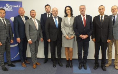 Rada prokurátorov sa na rokovaniach skupiny pre obnovu dôvery v právny štát nezúčastňuje. Spoločné vyhlásenie vydali aj GP, Najvyšší súd a advokátska komora.