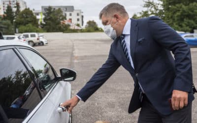 Čaputová sa po Hegerovi stretla s Ficom. Ten ju varoval pred protestmi a revanšom.