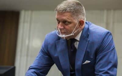 Fico: Opozíciu čaká veľmi vážna úloha. Nielenže musíme povaliť túto vládu, ale musíme uvažovať o tom, kto bude nový prezident. Nesmieme dovoliť, aby opäť vyhral Sorošov človek.