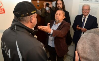 Štefan Harabin si na súde odmietol nasadiť rúško: “Aj v Afganistane je vyššia úroveň dodržiavania ľudských práv.” Rostat dostal peňažný trest.