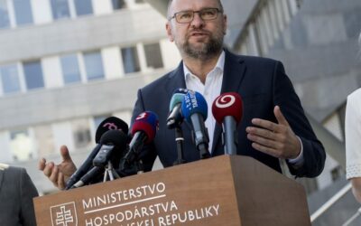 Slovenskí odberatelia cez zimu nezostanú bez elektriny ani bez plynu, potvrdil minister Sulík. Zverejnil, koľko si domácnosti priplatia.