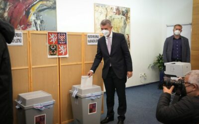 ŽIVĚ: Jsou sečteny tři čtvrtiny okrsků. Opoziční koalice směřují k většině, ČSSD a KSČM jsou pod 5 procenty.