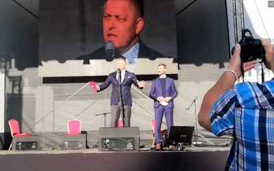 Fico na proteste: Prezidentka musí skončiť funkciu hovorkyne vládnej koalície.